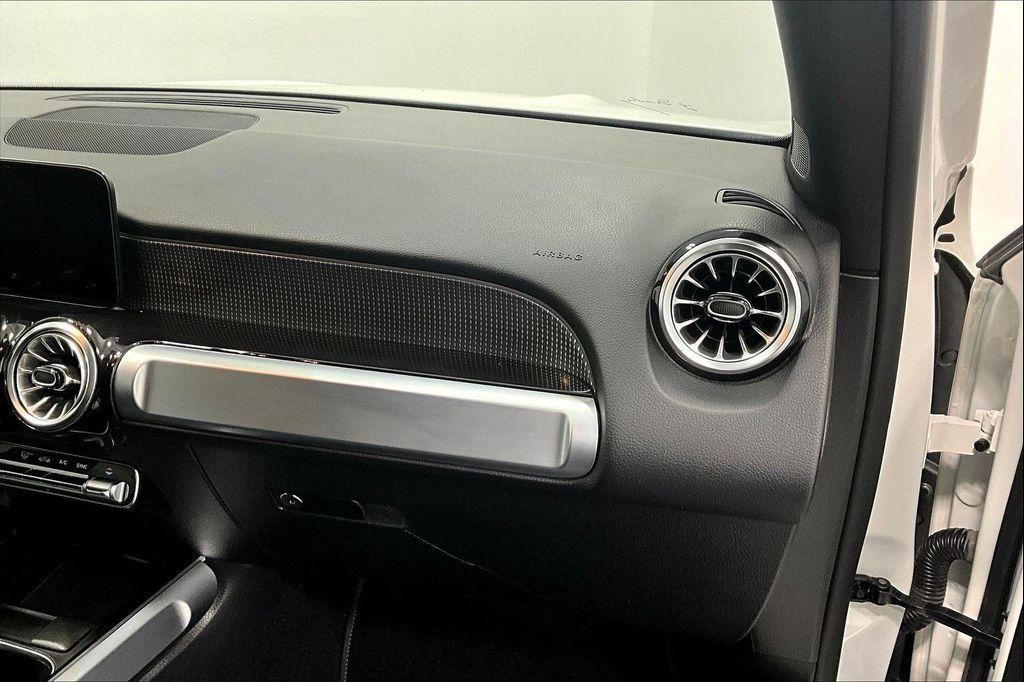used 2022 Mercedes-Benz GLB 250 car, priced at $29,000