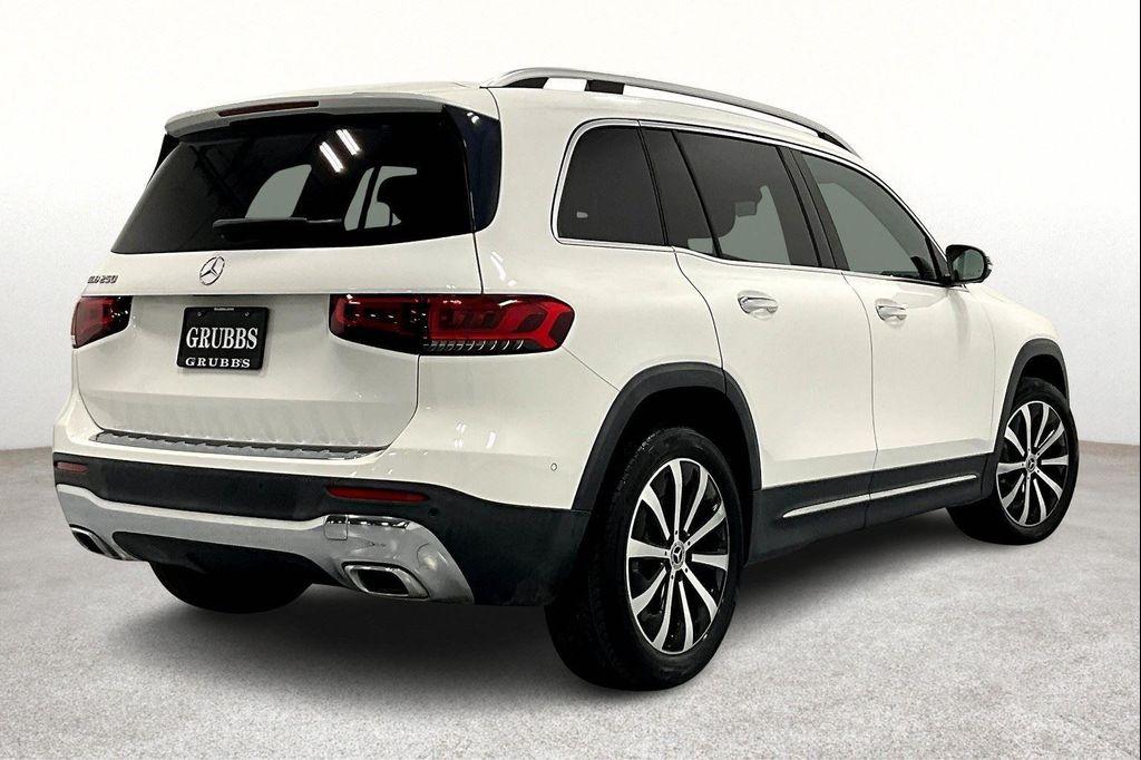 used 2022 Mercedes-Benz GLB 250 car, priced at $29,000