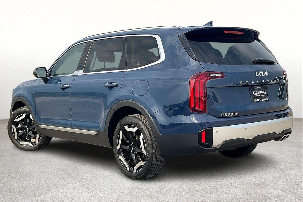 new 2025 Kia Telluride car, priced at $39,130