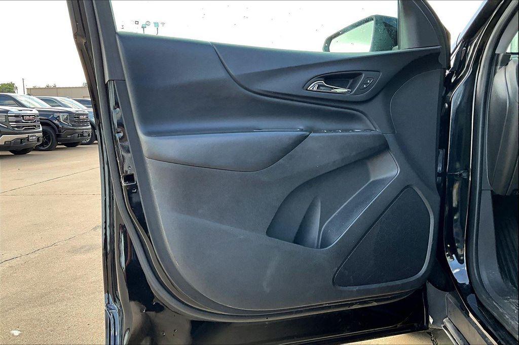 used 2023 Chevrolet Equinox car, priced at $22,000
