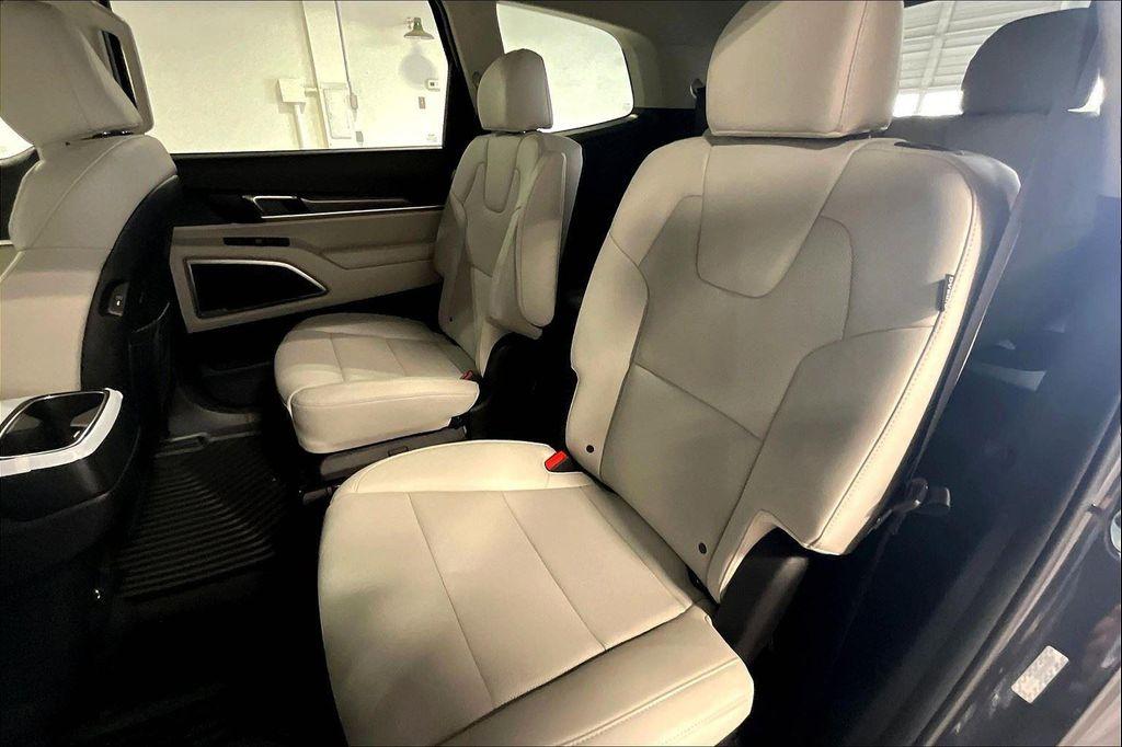 new 2025 Kia Telluride car, priced at $38,780