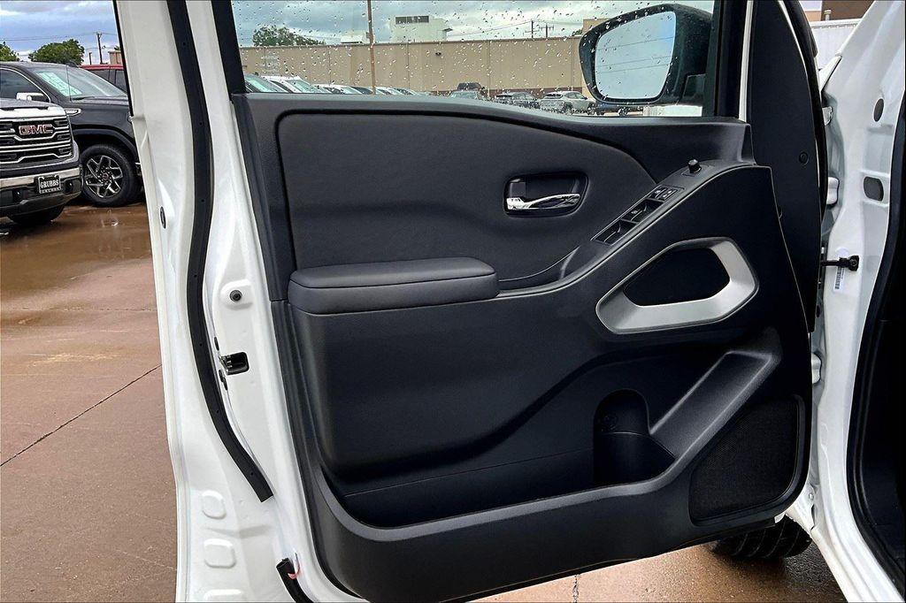 used 2024 Nissan Frontier car, priced at $31,000