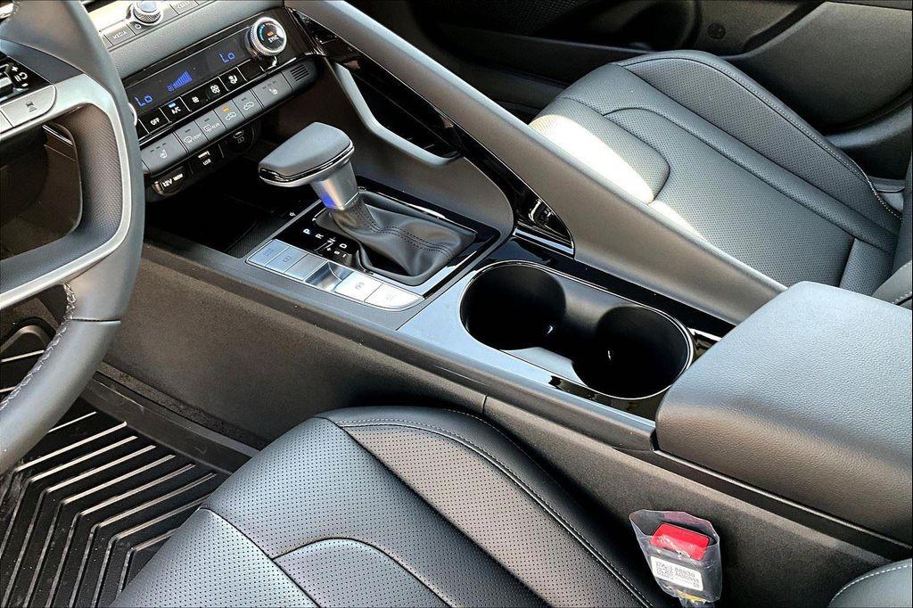 new 2025 Hyundai Elantra car, priced at $26,310