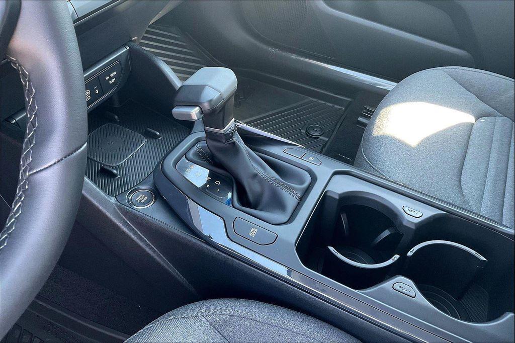 new 2025 Kia K4 car, priced at $23,465