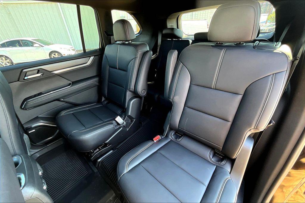 new 2026 GMC Acadia car, priced at $49,575