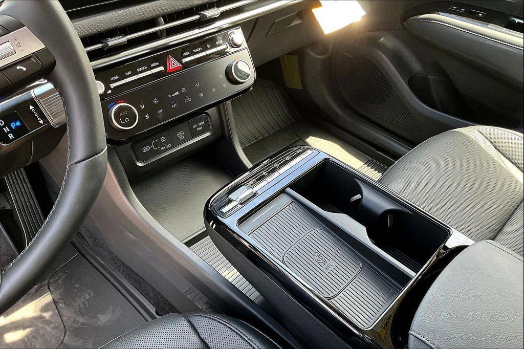 new 2025 Hyundai Tucson car, priced at $38,990