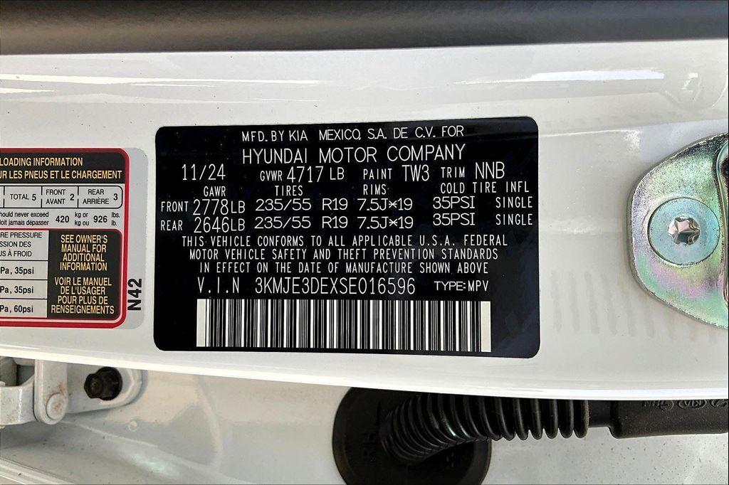 new 2025 Hyundai Tucson car, priced at $38,990