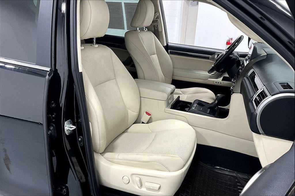 used 2023 Lexus GX 460 car, priced at $46,100