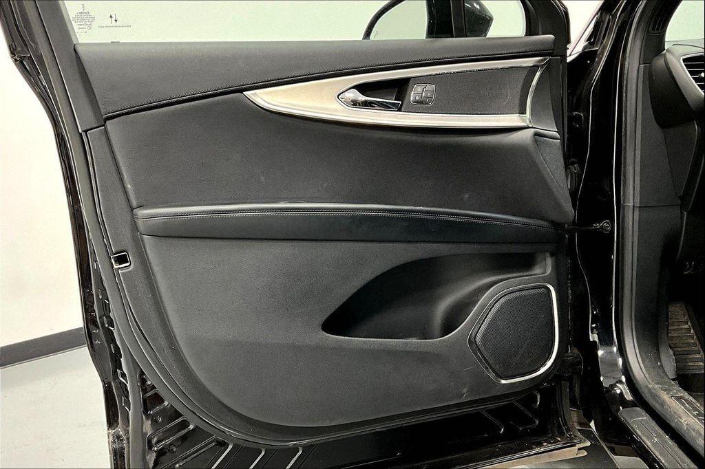 used 2020 Lincoln Nautilus car, priced at $26,000