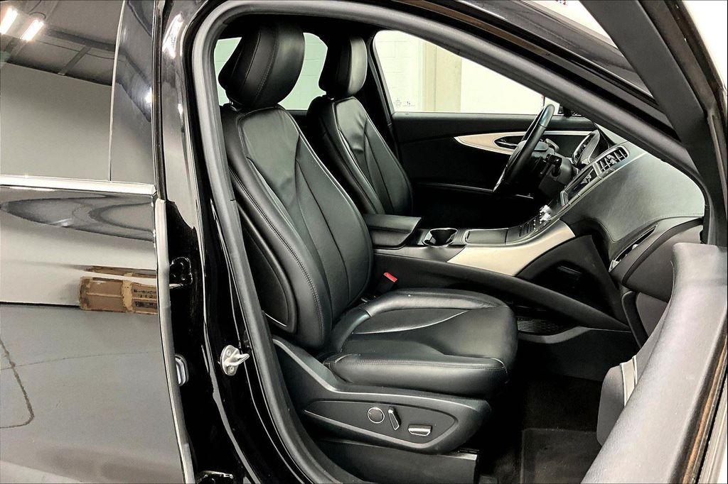 used 2020 Lincoln Nautilus car, priced at $26,000
