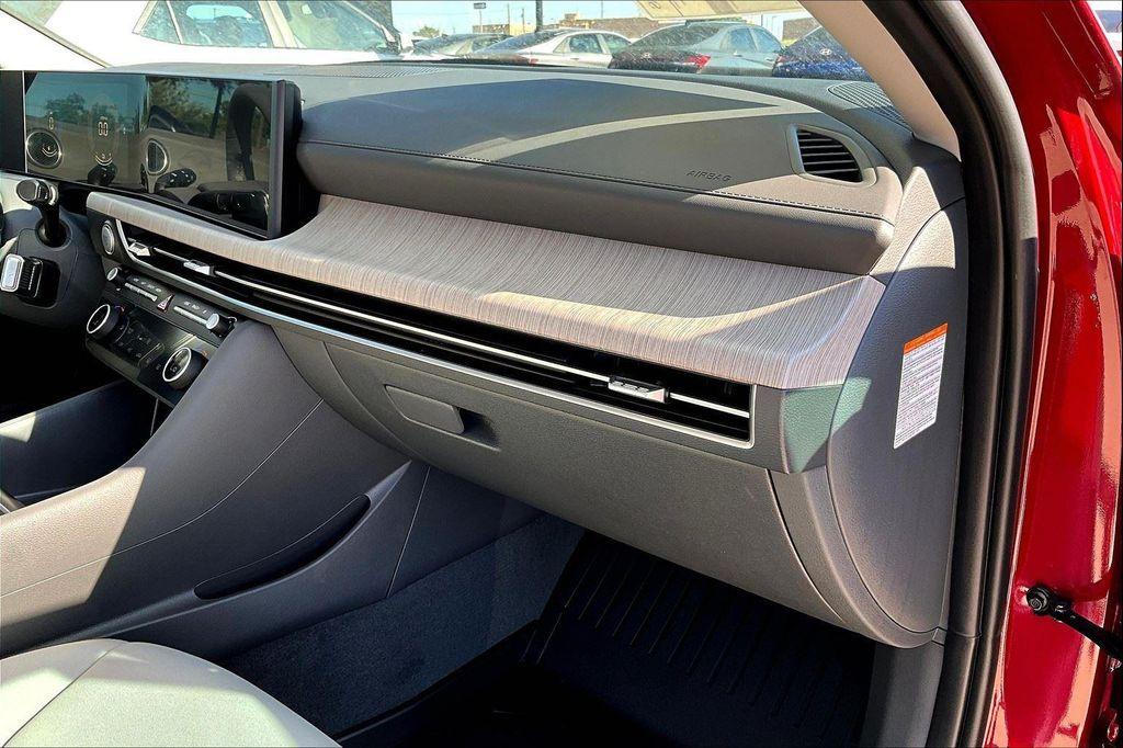 new 2025 Hyundai Sonata Hybrid car, priced at $32,495