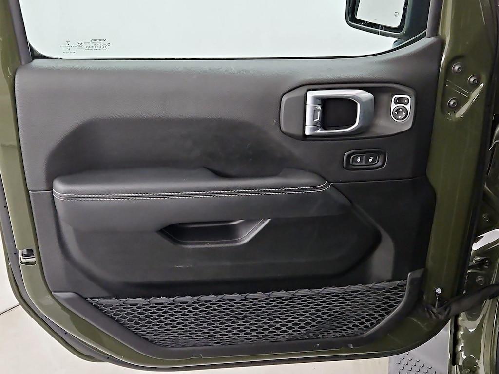 used 2022 Jeep Wrangler car, priced at $33,998