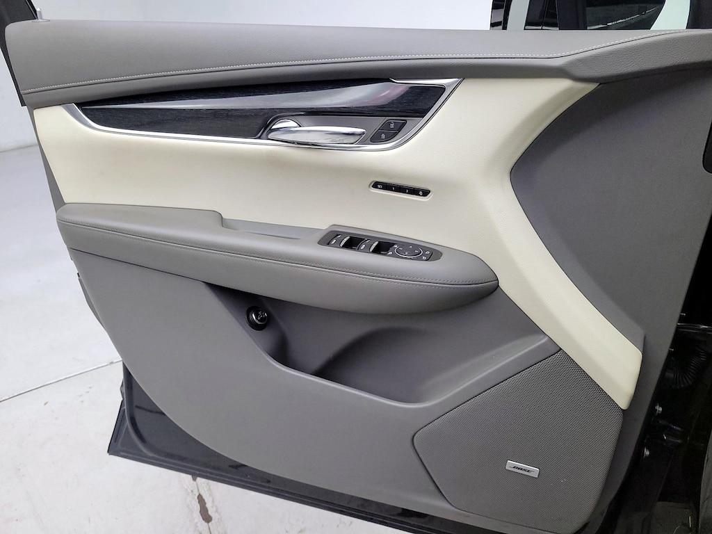 used 2021 Cadillac XT6 car, priced at $31,998