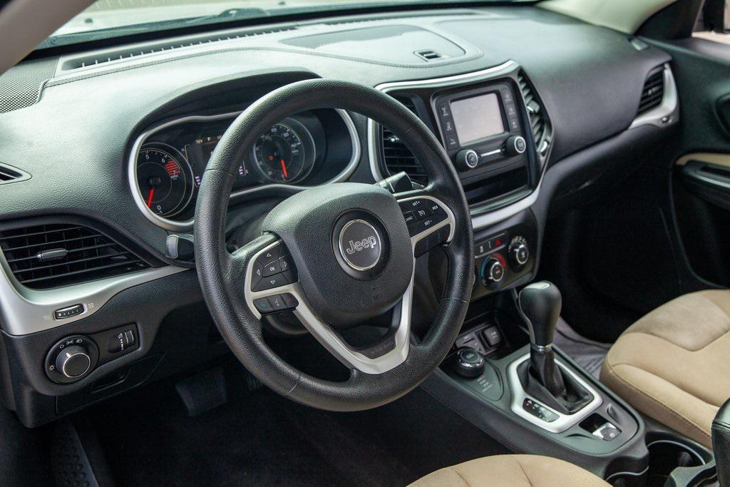 used 2016 Jeep Cherokee car, priced at $13,950