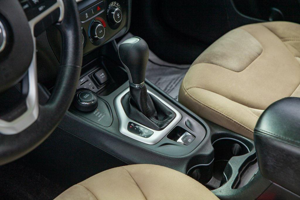 used 2016 Jeep Cherokee car, priced at $13,950