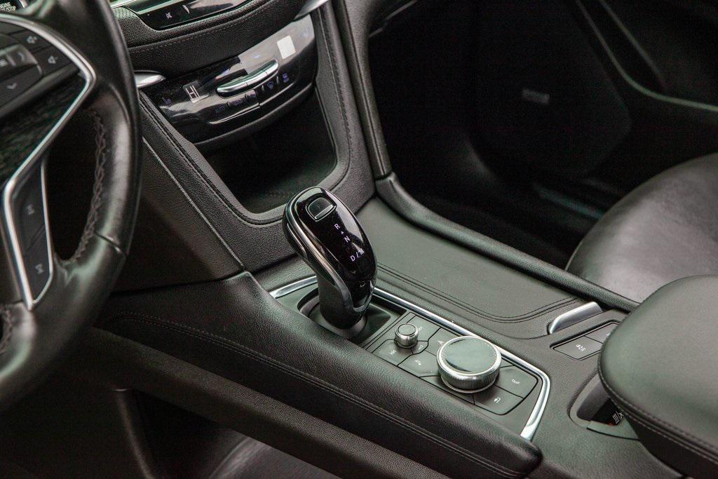 used 2023 Cadillac XT5 car