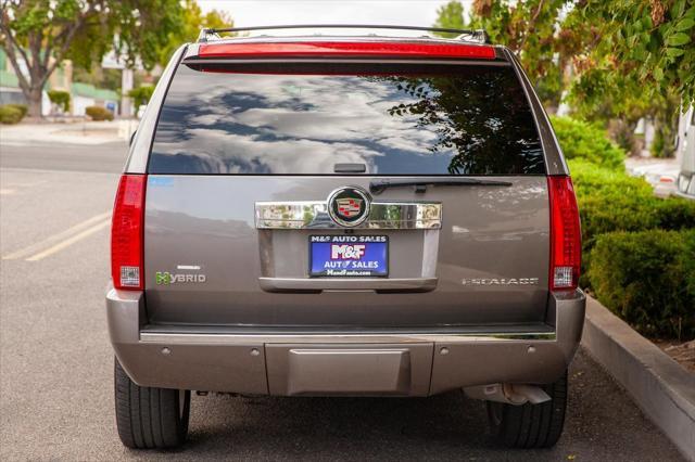 used 2011 Cadillac Escalade Hybrid car, priced at $17,950