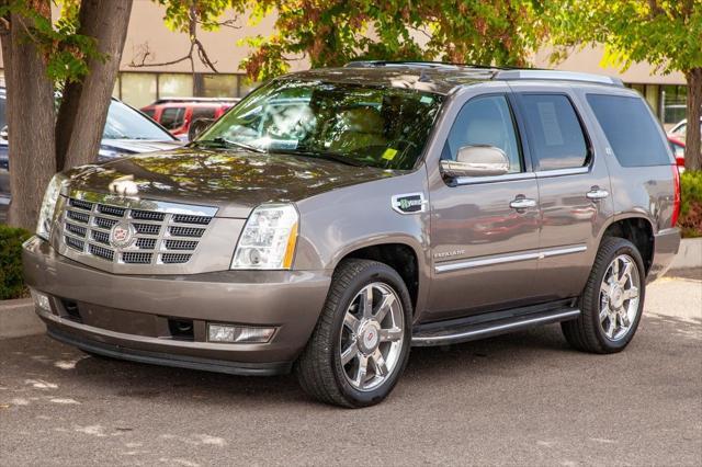 used 2011 Cadillac Escalade Hybrid car, priced at $17,950