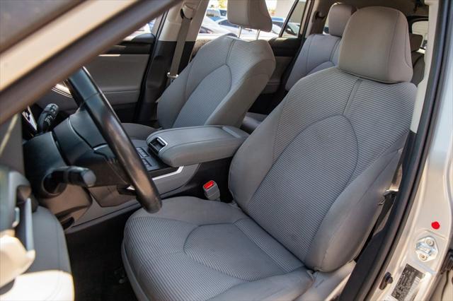 used 2020 Toyota Highlander car, priced at $32,499