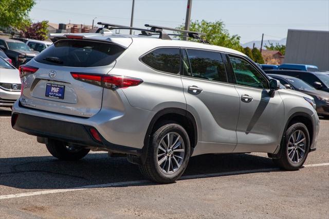 used 2020 Toyota Highlander car, priced at $32,499