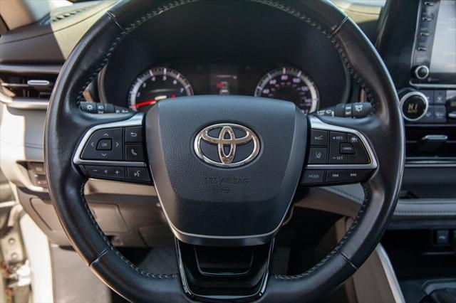 used 2020 Toyota Highlander car, priced at $32,499
