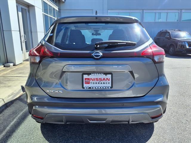 new 2025 Nissan Kicks Play car, priced at $23,179