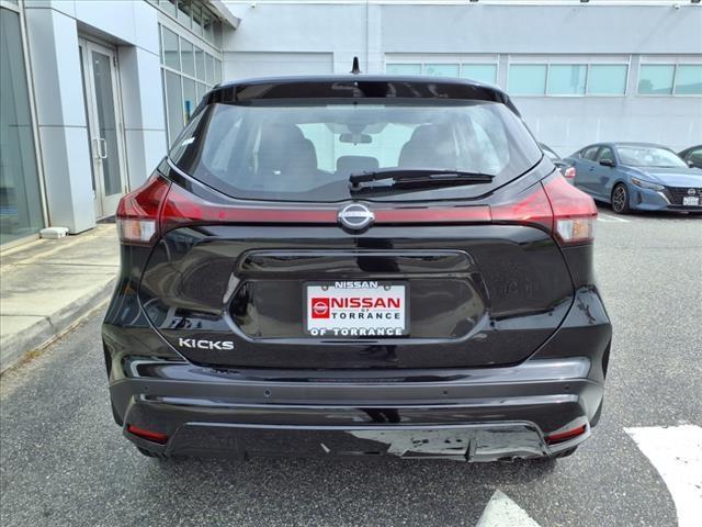new 2025 Nissan Kicks Play car, priced at $23,179