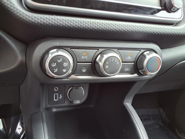 new 2025 Nissan Kicks Play car, priced at $23,179