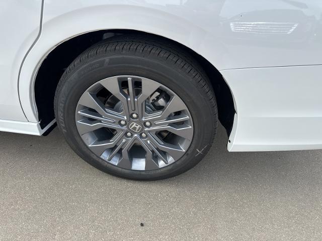 new 2026 Honda Odyssey car, priced at $48,695