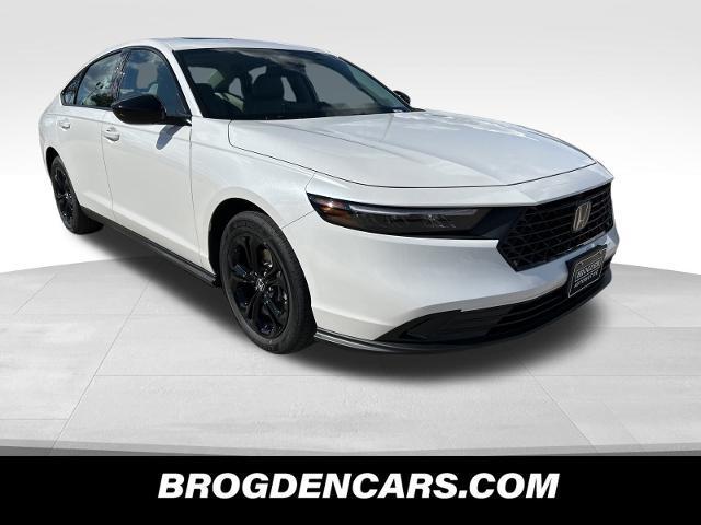 new 2025 Honda Accord car, priced at $31,460