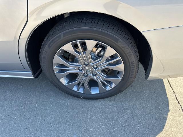 new 2026 Honda Odyssey car, priced at $48,240