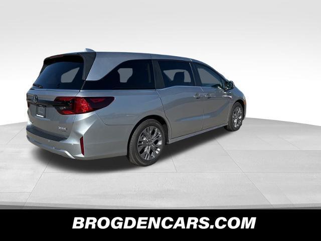 new 2026 Honda Odyssey car, priced at $48,240