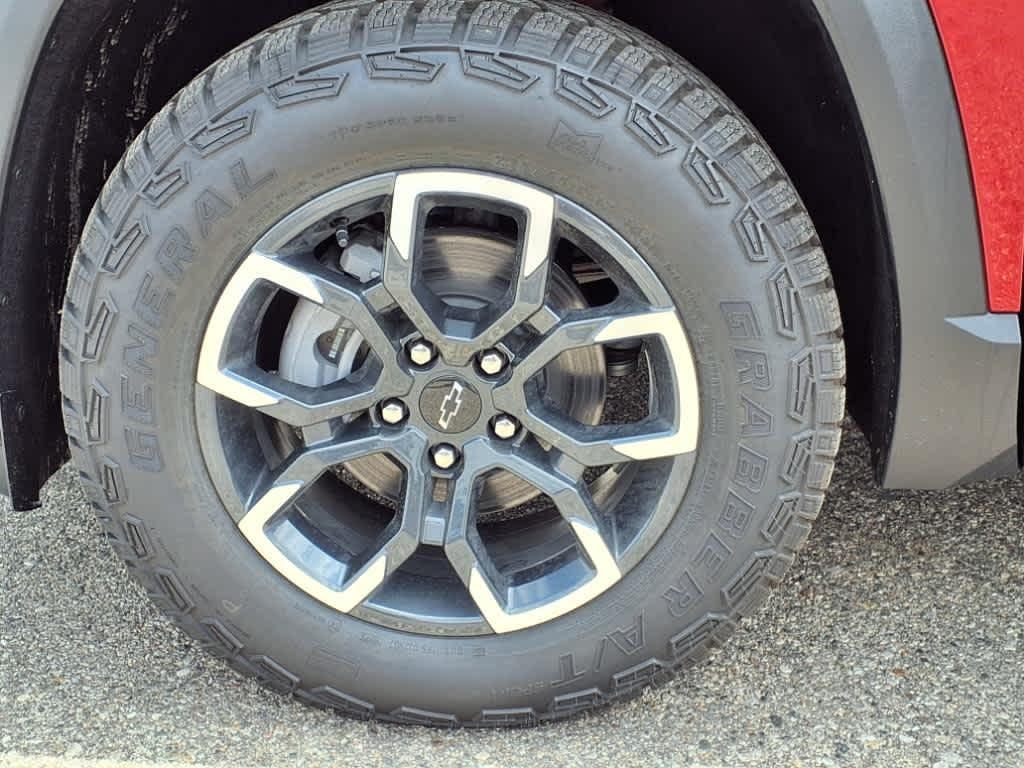 new 2025 Chevrolet Equinox car, priced at $37,441