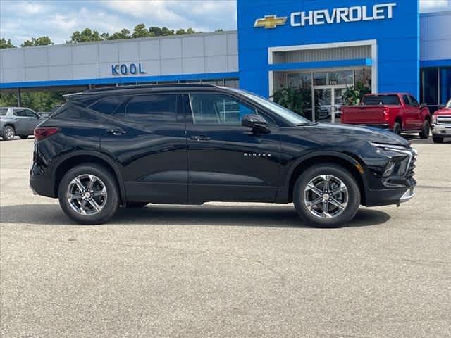 new 2025 Chevrolet Blazer car, priced at $35,514