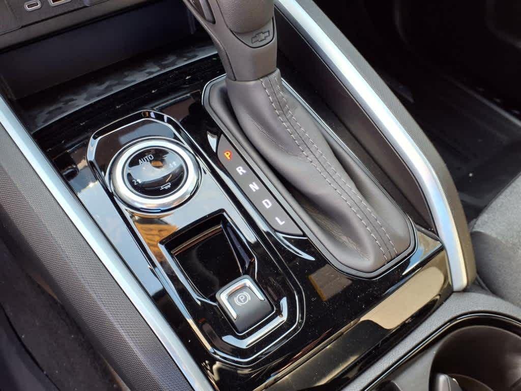 new 2025 Chevrolet Colorado car, priced at $39,040