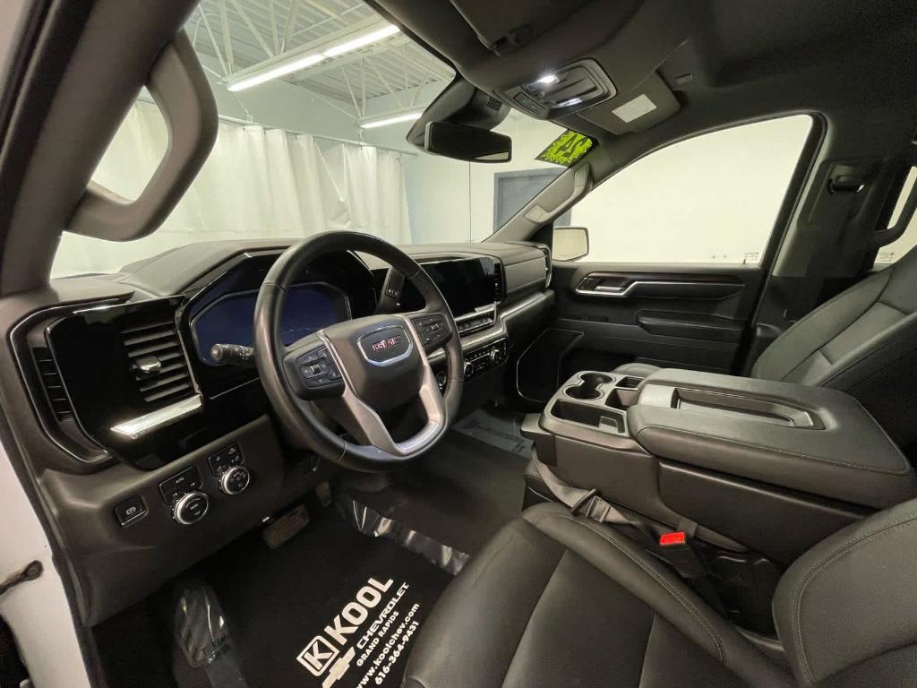 used 2024 GMC Sierra 1500 car, priced at $44,000