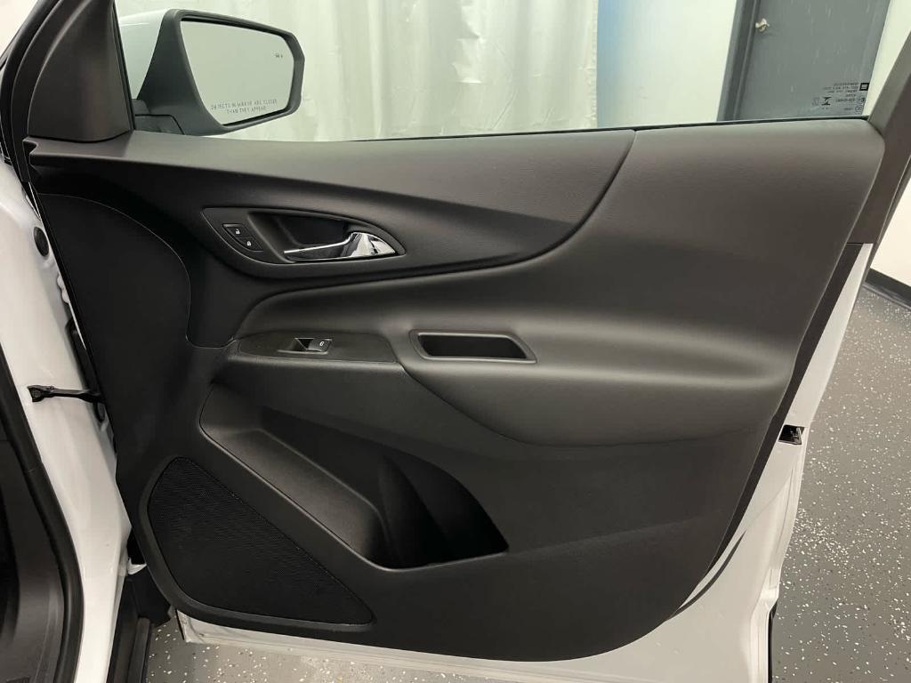 used 2024 Chevrolet Equinox car, priced at $26,000