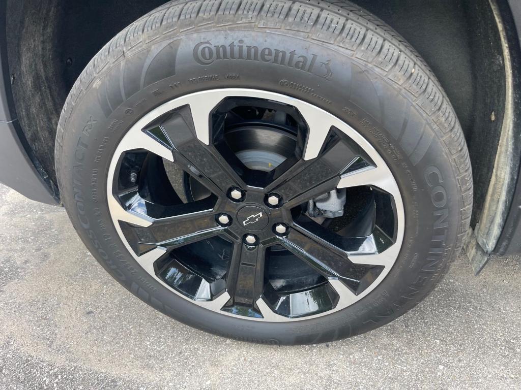 used 2025 Chevrolet Equinox car, priced at $30,000