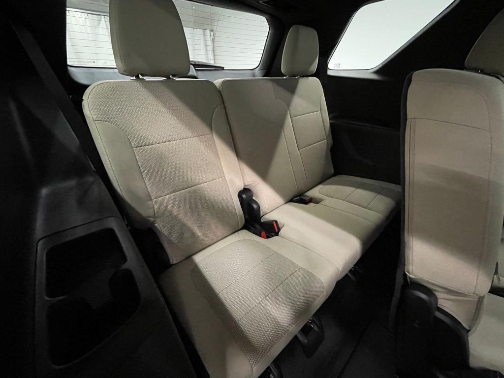 used 2023 Chevrolet Traverse car, priced at $29,500