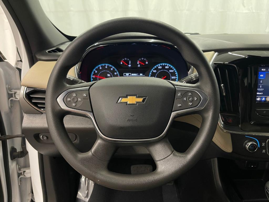 used 2023 Chevrolet Traverse car, priced at $29,500