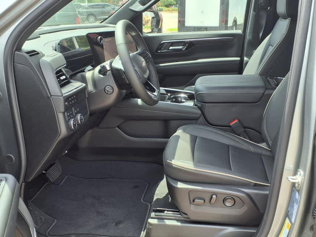 new 2025 Chevrolet Tahoe car, priced at $72,061