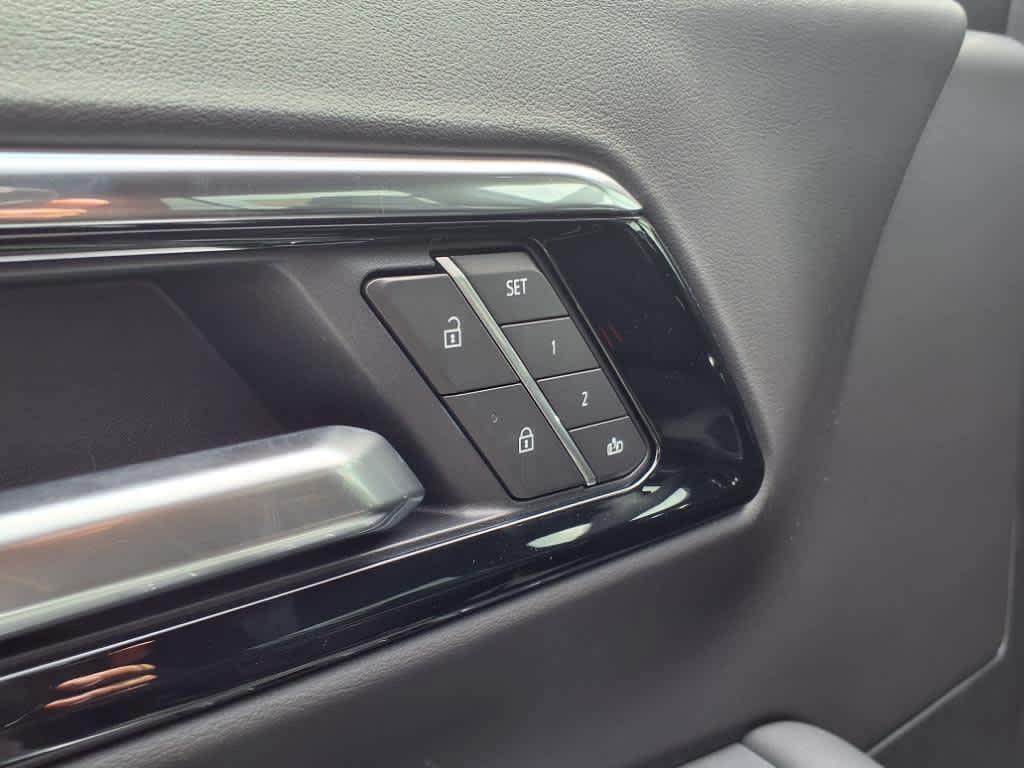 new 2025 Chevrolet Tahoe car, priced at $72,061