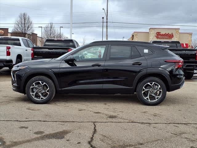 new 2025 Chevrolet Trax car, priced at $22,218