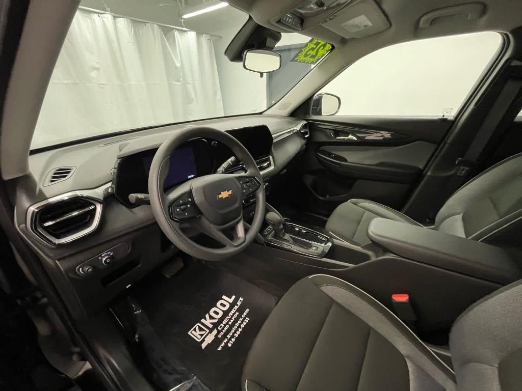 used 2025 Chevrolet TrailBlazer car, priced at $27,000