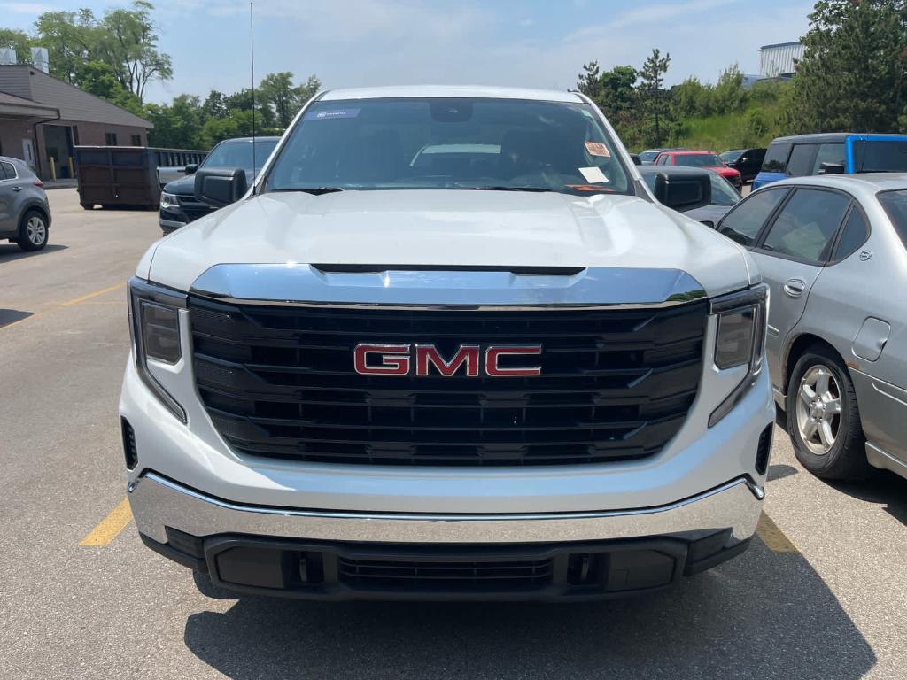 used 2023 GMC Sierra 1500 car, priced at $35,000