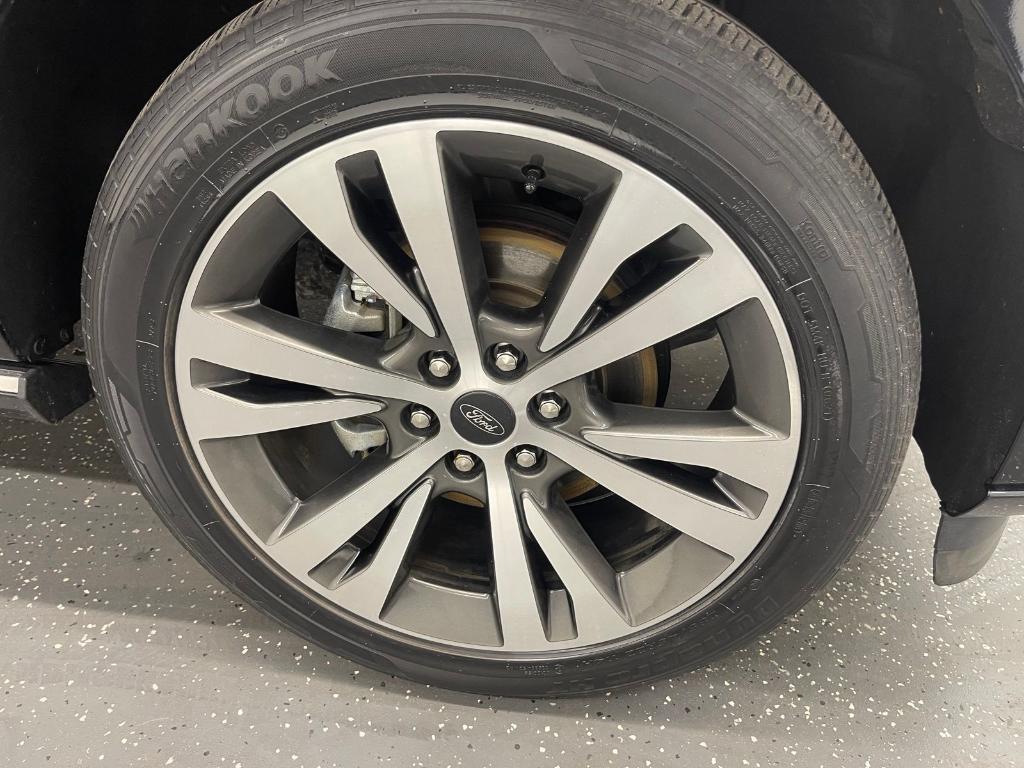 used 2021 Ford Expedition car, priced at $44,000