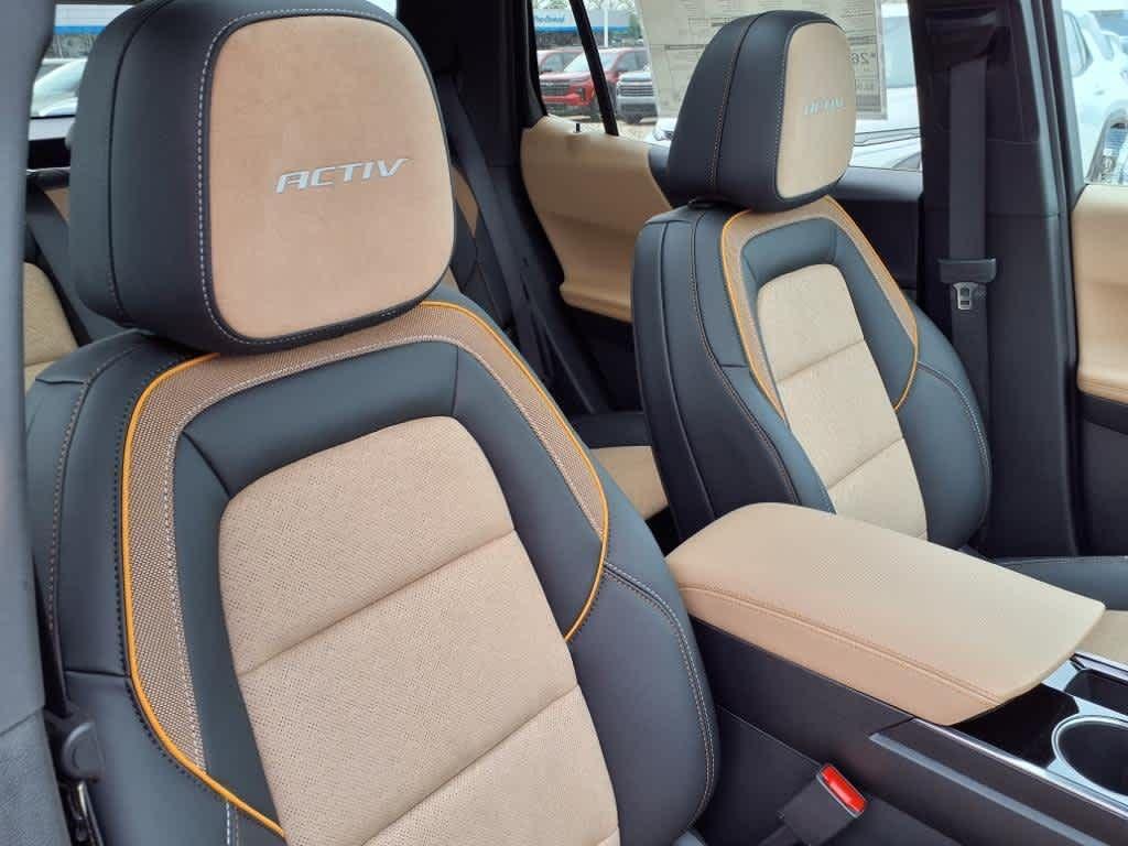 new 2025 Chevrolet Equinox car, priced at $40,125