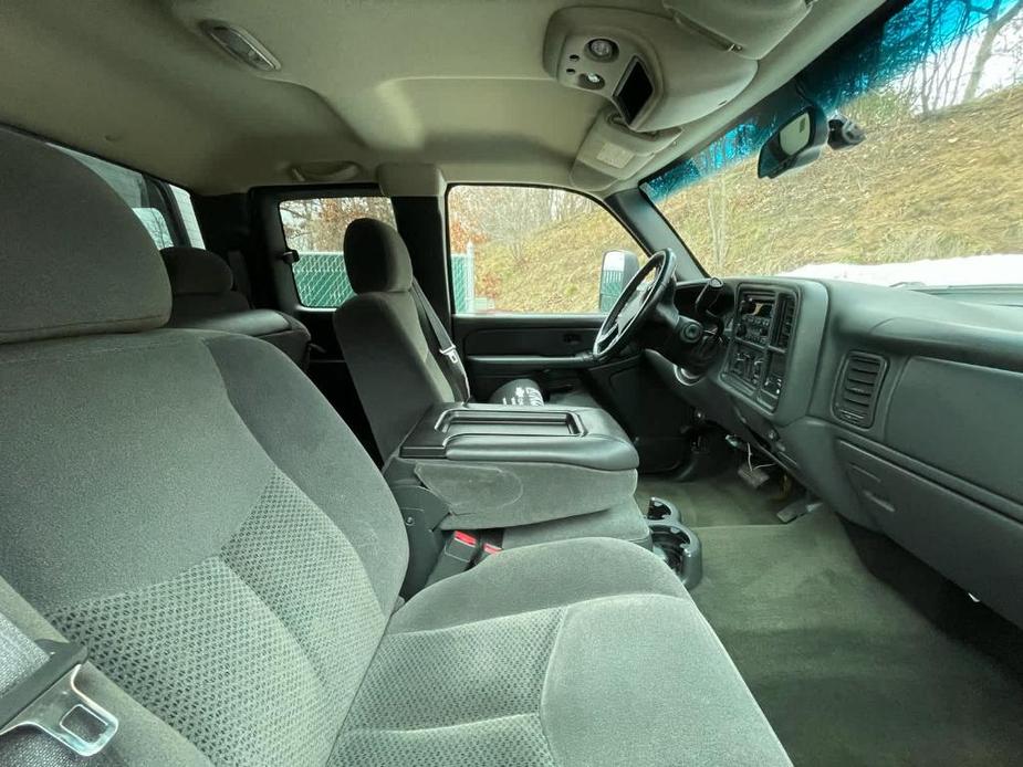 used 2006 Chevrolet Silverado 2500 car, priced at $20,000