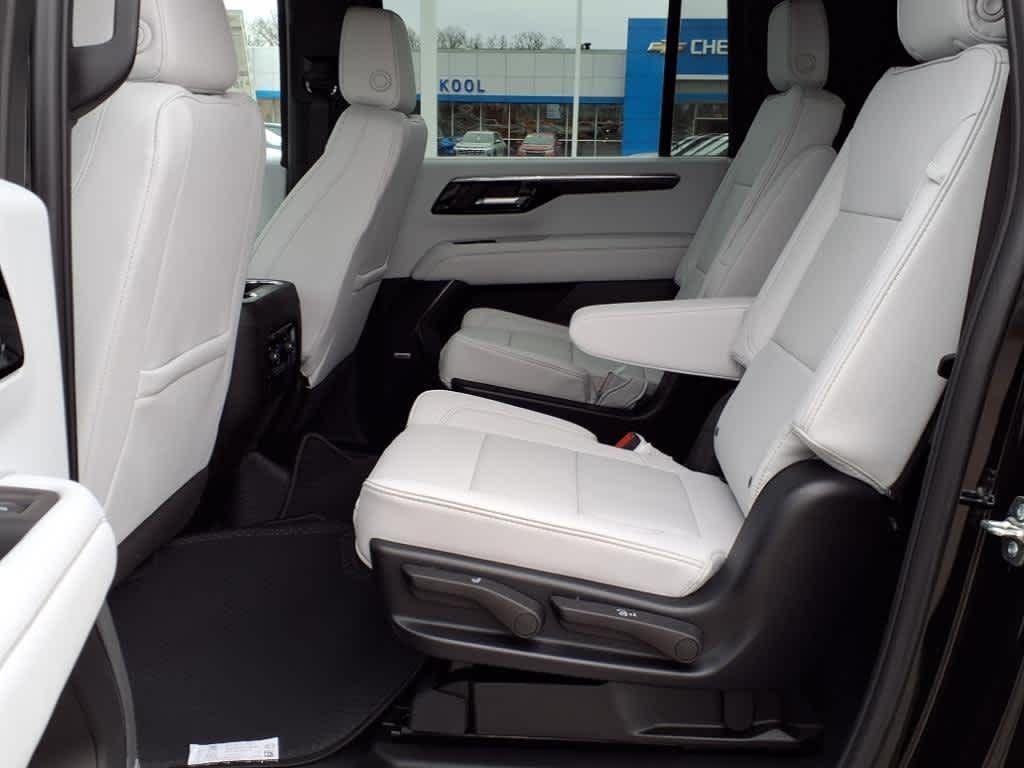 new 2025 Chevrolet Suburban car, priced at $81,095