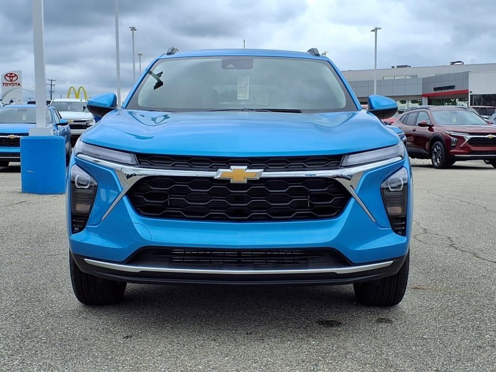 new 2025 Chevrolet Trax car, priced at $23,354